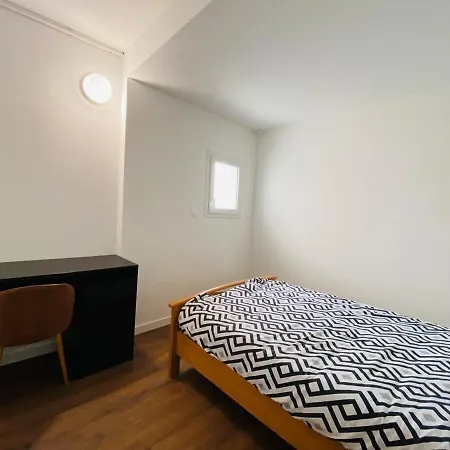 Casa Granda : Maison 5 Chambres- Espace & Parking * Trélazé